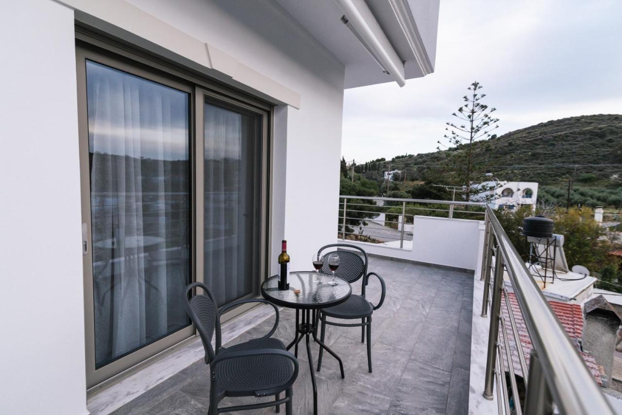 Lychnos Apartments カミラリ エクステリア 写真